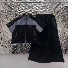 [ P ] 수입 삼각로고 컴피 우븐 자켓 & 스커트 세트 -블랙- (여성)